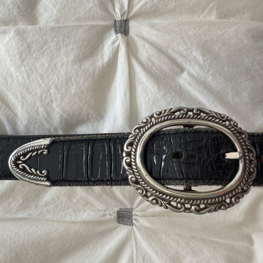 Brighton silver buckle black and brown leather reversable belt.